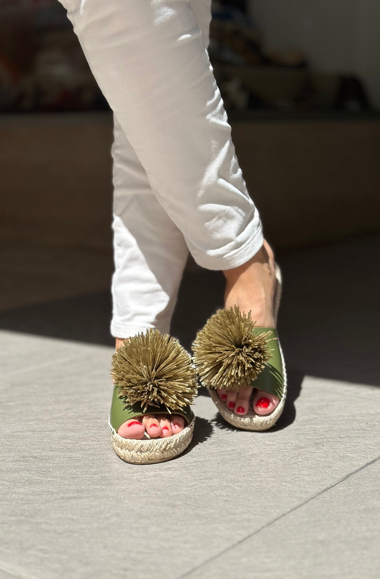Nu-pieds pompon PALOMITAS by PALOMA BARCELO kaki femme