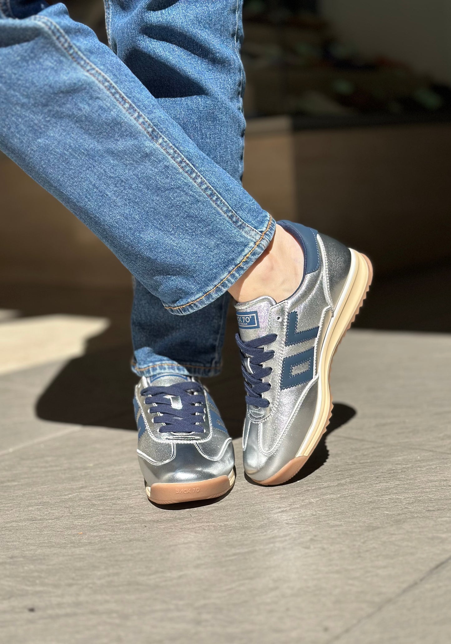Baskets BACK70 JOGGER Argenté et bleu marine femme