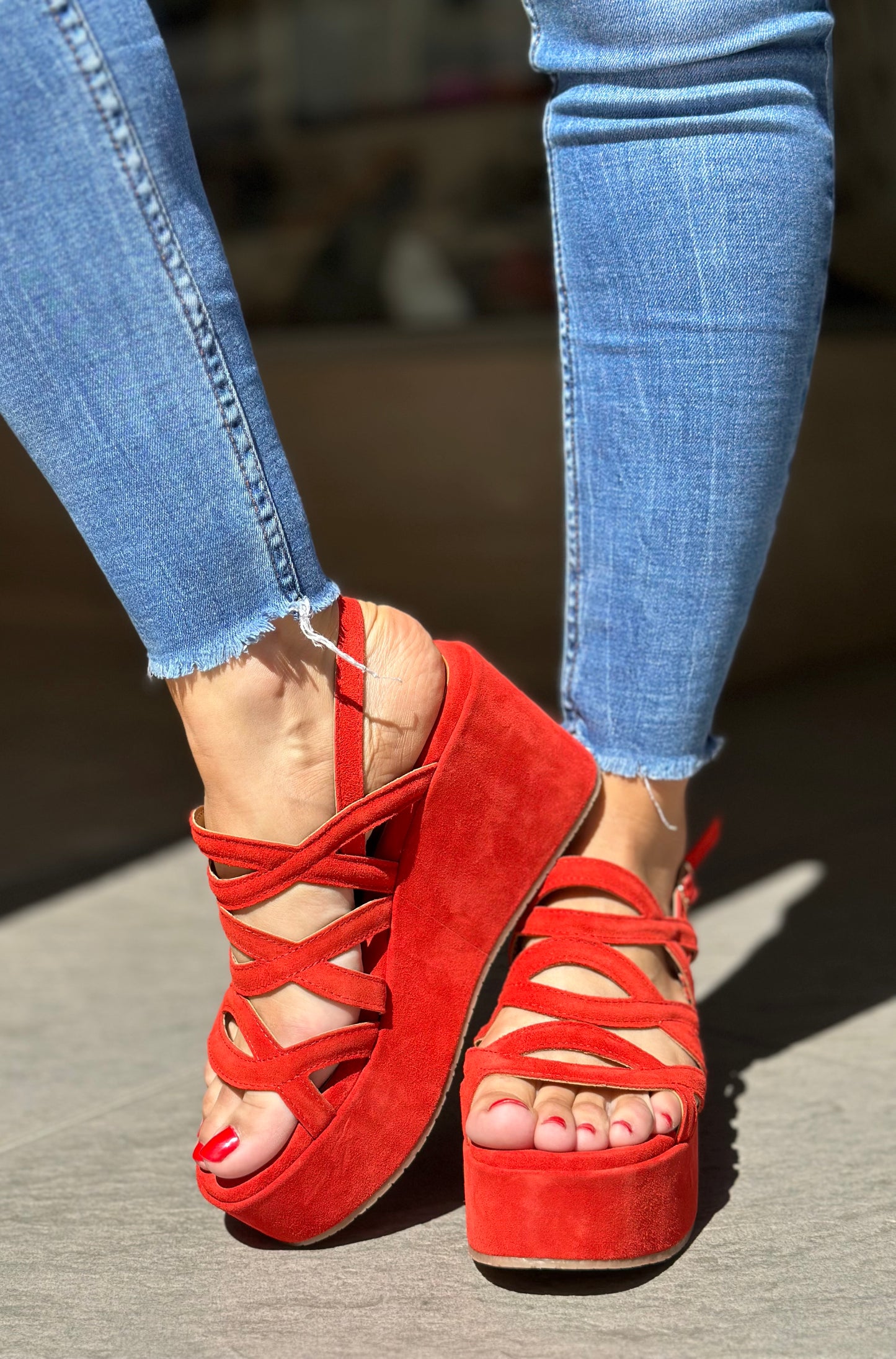 Nu-pieds compensés CAFE NOIR Rouge corail femme