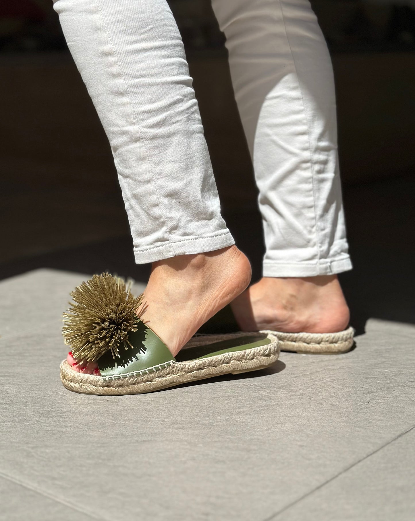 Nu-pieds pompon PALOMITAS by PALOMA BARCELO kaki femme