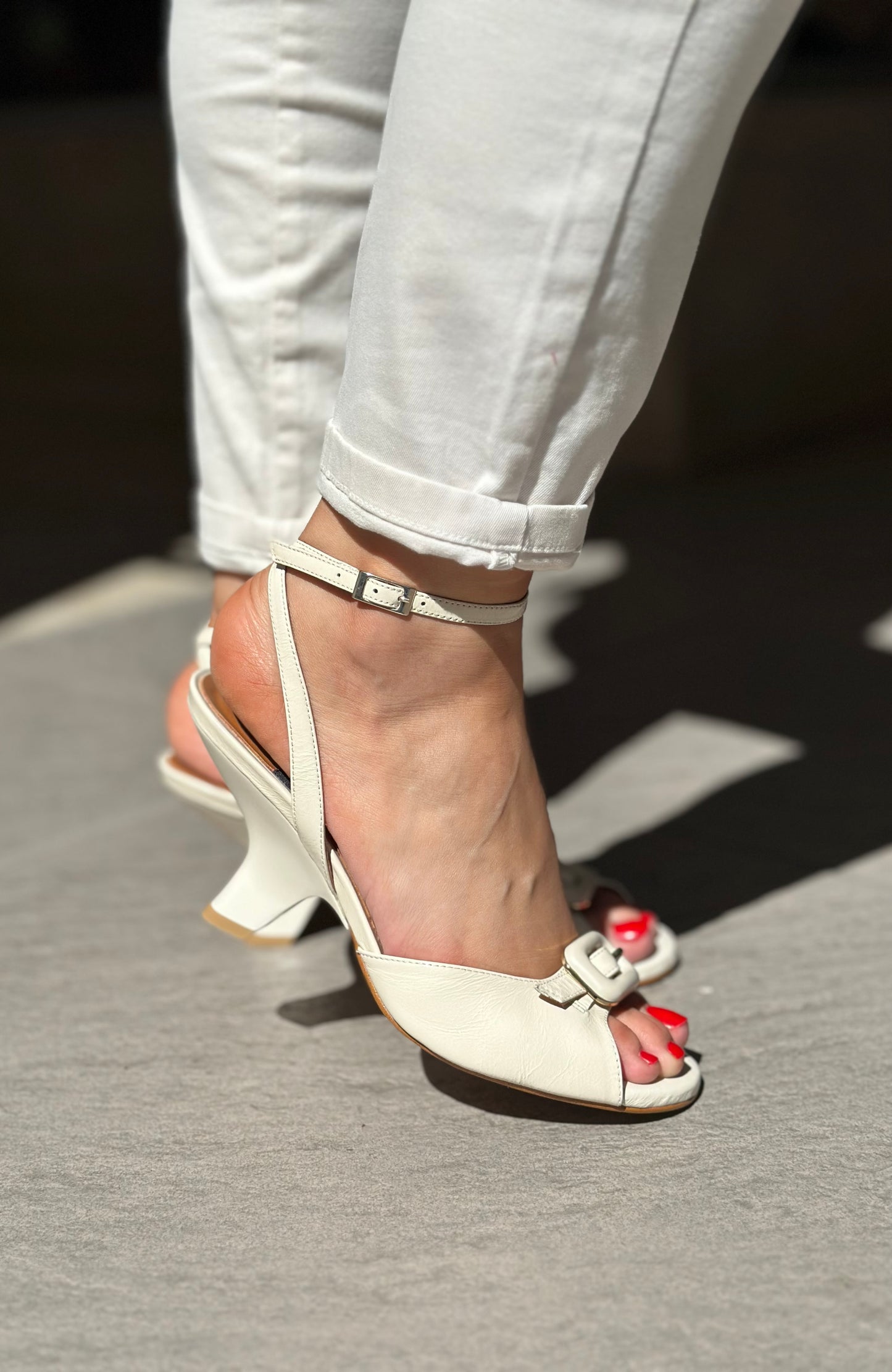Nu-pieds à talons Angel Alarcon blanc cassé femme