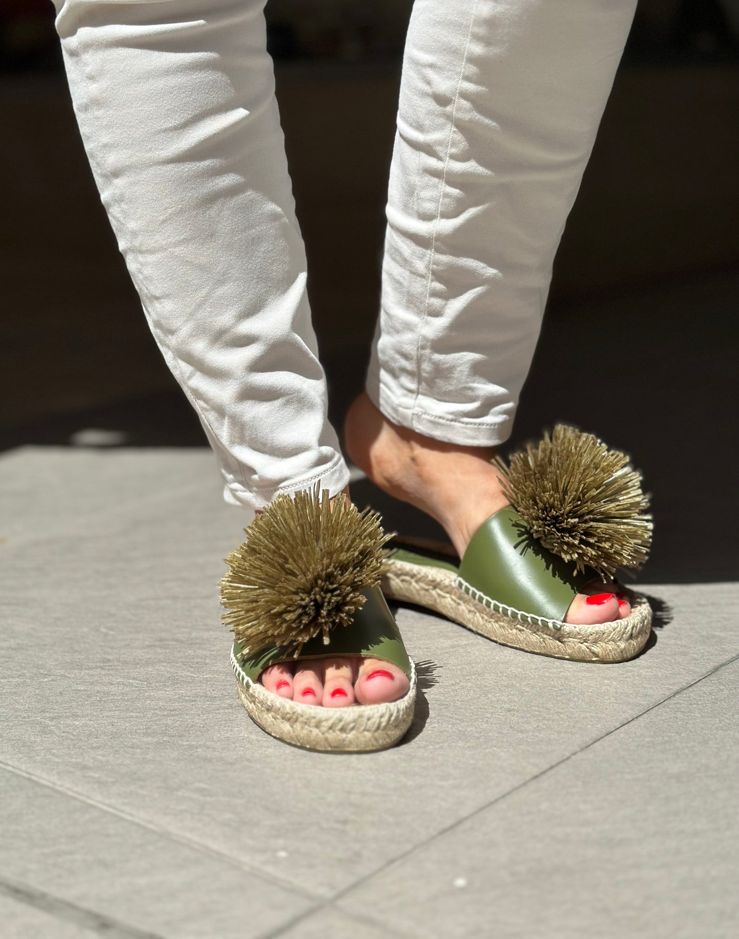 Nu-pieds pompon PALOMITAS by PALOMA BARCELO kaki femme