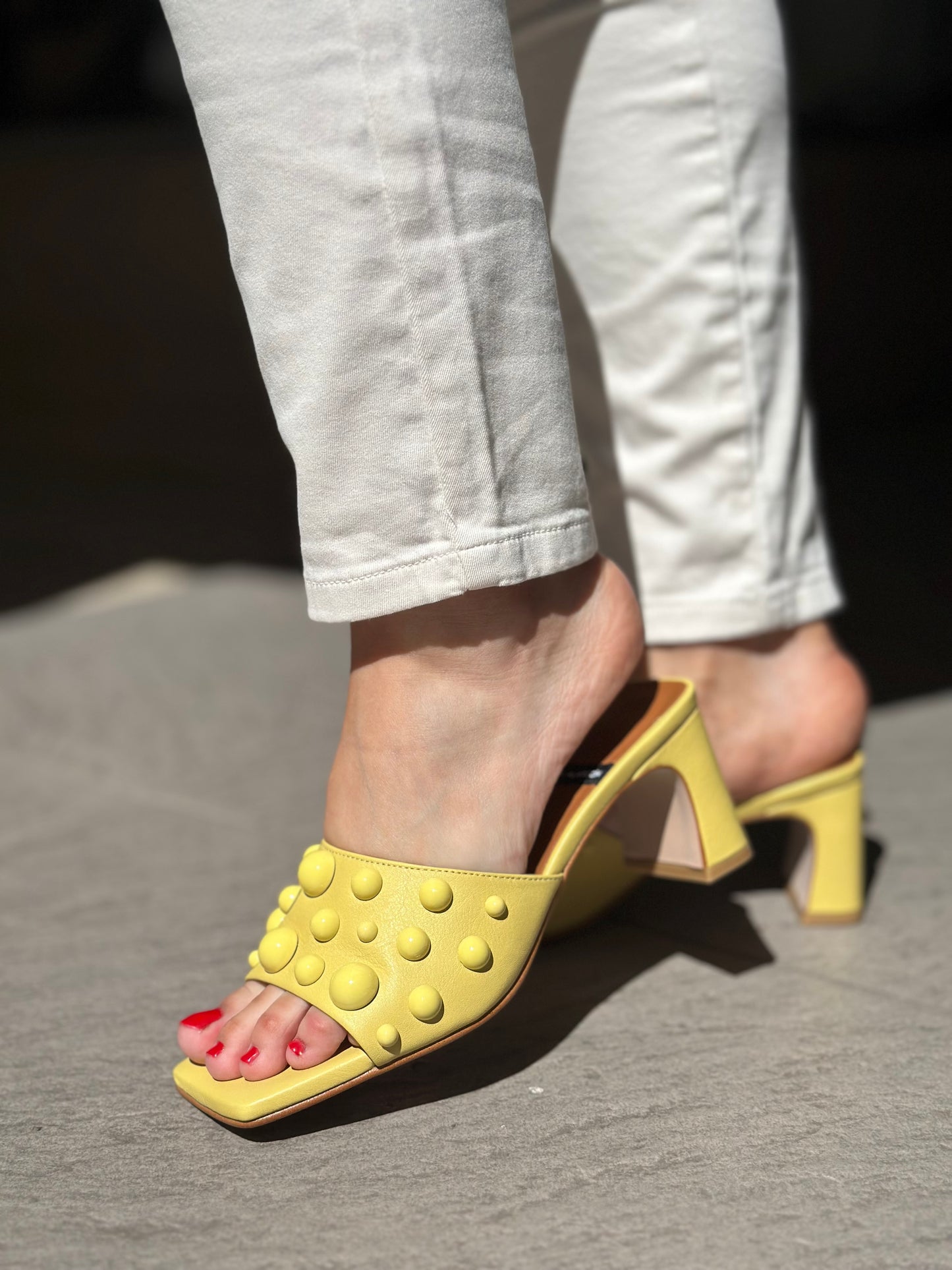 Mules à talons Angel Alarcon jaune femme