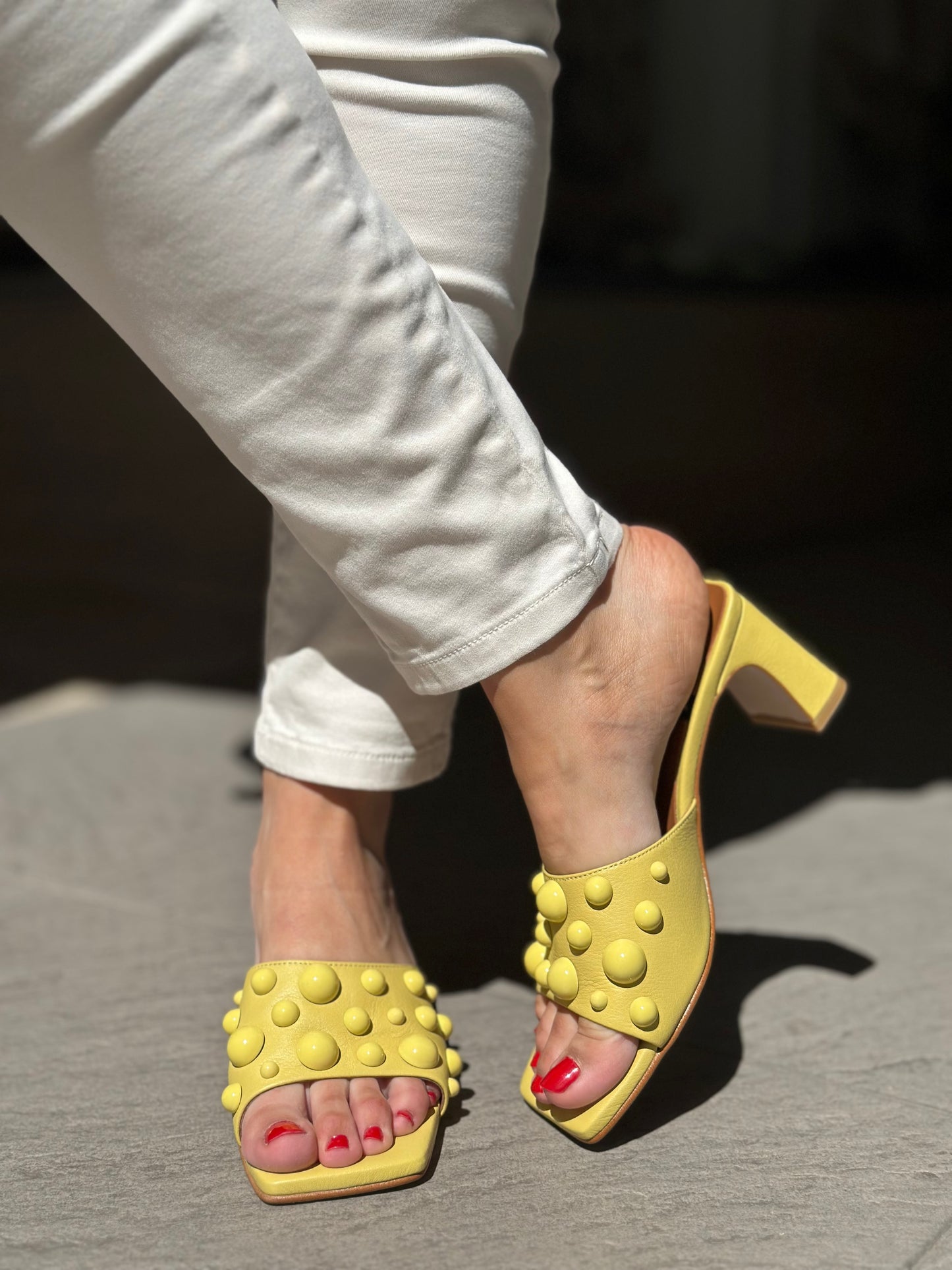 Mules à talons Angel Alarcon jaune femme