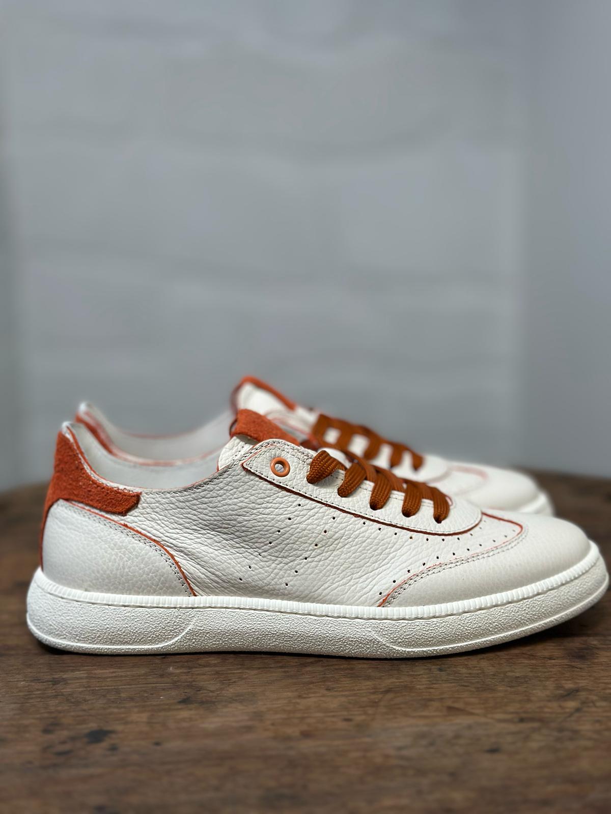 Baskets KEBO Blanc cassé et orange homme