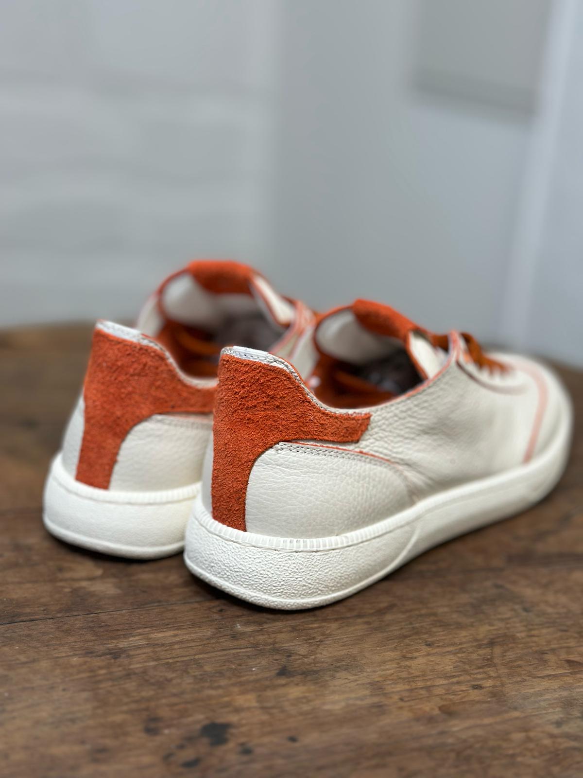 Baskets KEBO Blanc cassé et orange homme