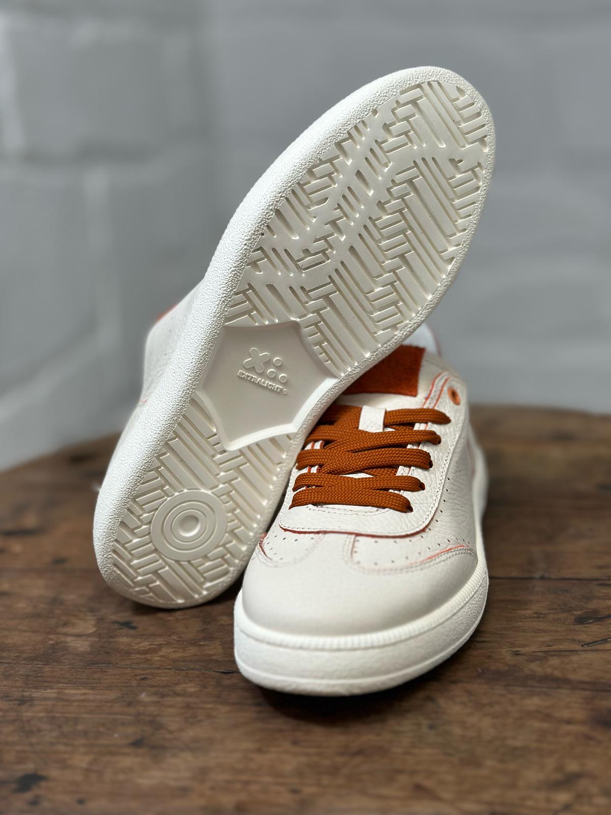 Baskets KEBO Blanc cassé et orange homme