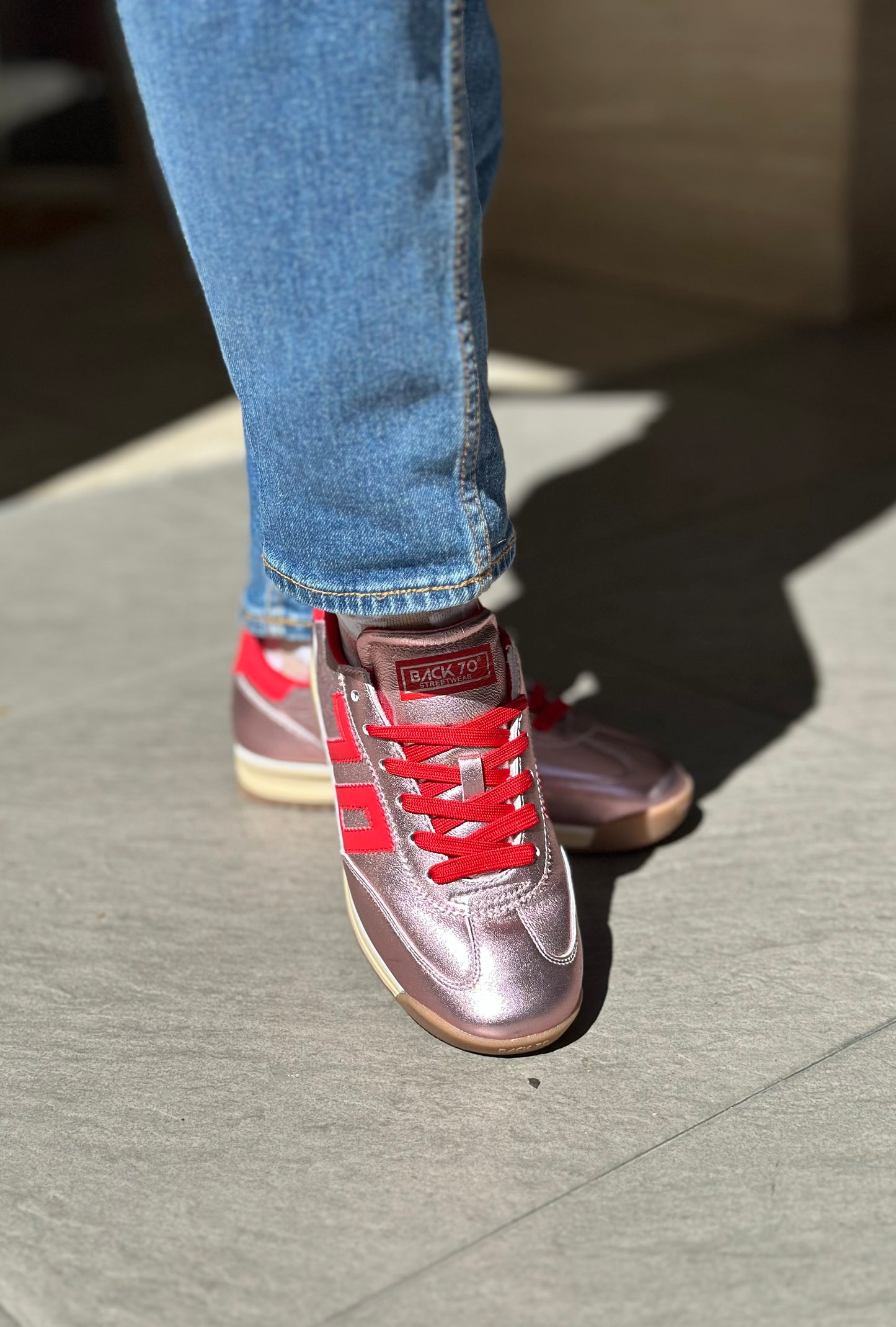 Baskets BACK70 JOGGER rose métallisé et rouge femme