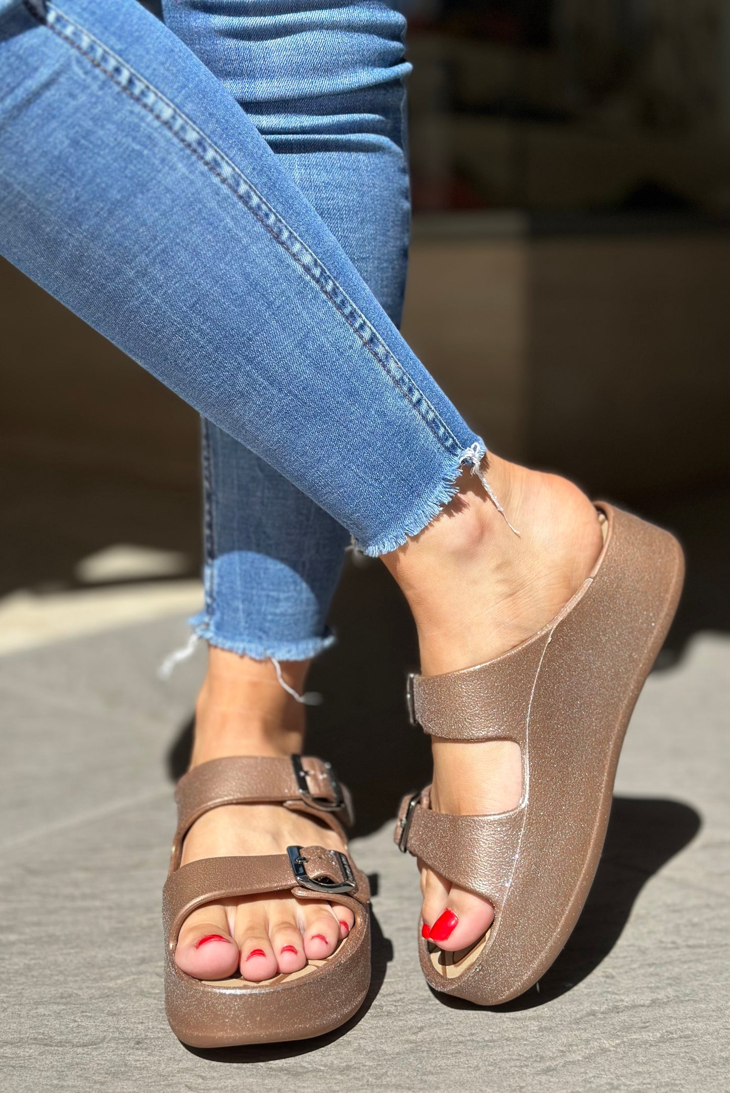 Nu-pieds LEMON JELLY Marron à paillettes femme