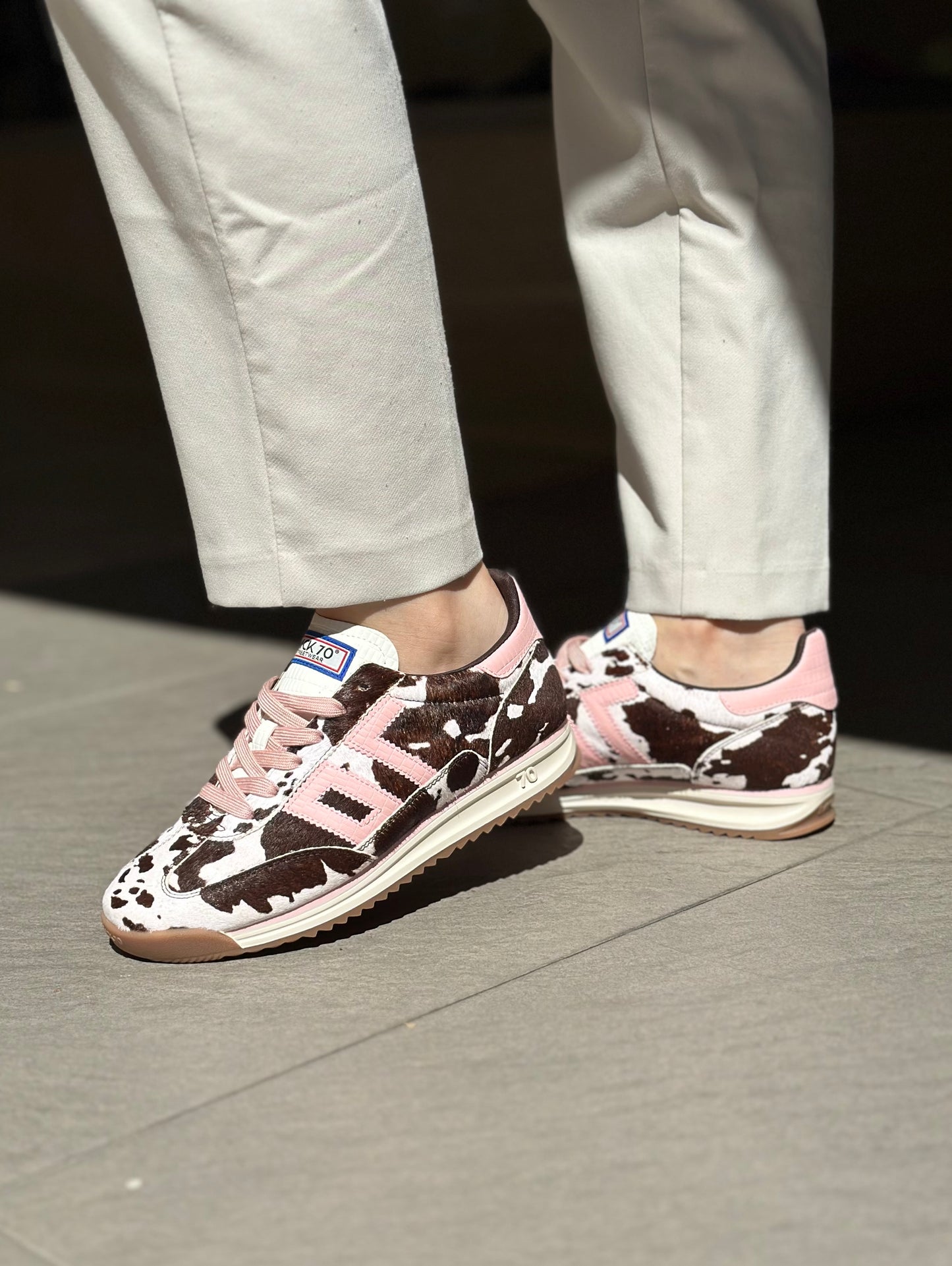 Baskets BACK70 JOGGER vache et rose Femme