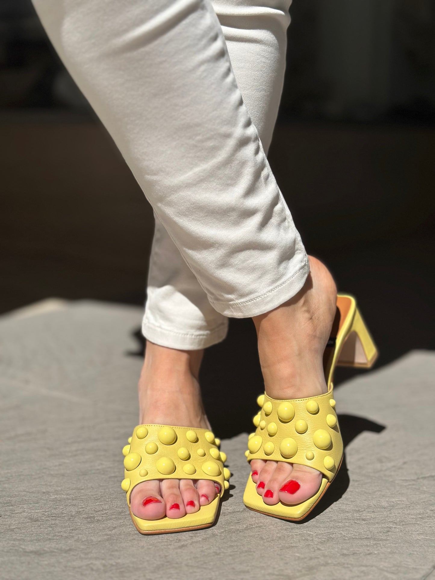 Mules à talons Angel Alarcon jaune femme