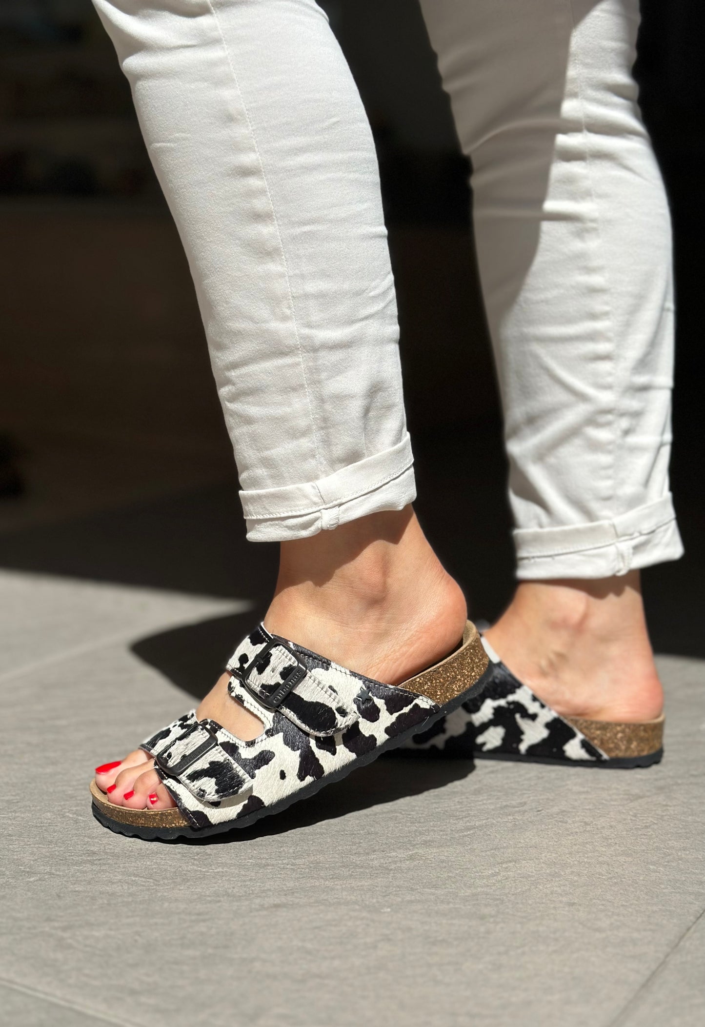 Nu-pieds CUBANAS Poilus vache noir et blanc femme
