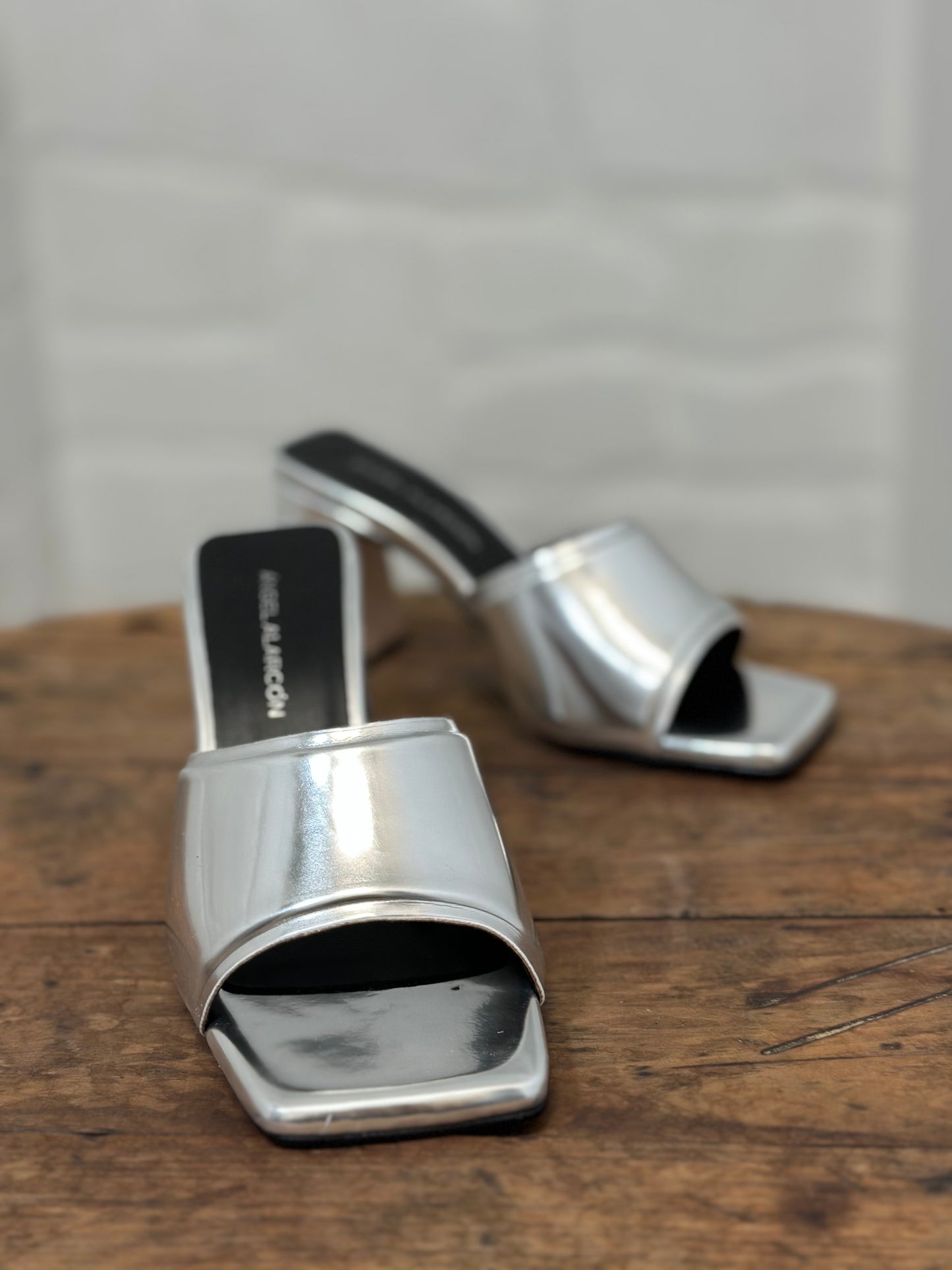 Mules à talons Angel Alarcon argentés femme