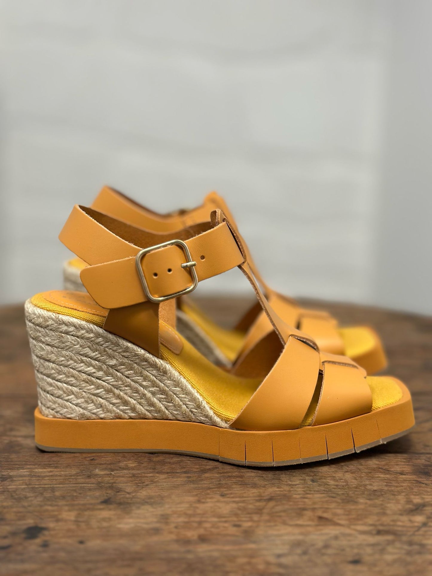 Nu-pieds compensés PALOMITAS by PALOMA BARCELO Ocre jaune femme