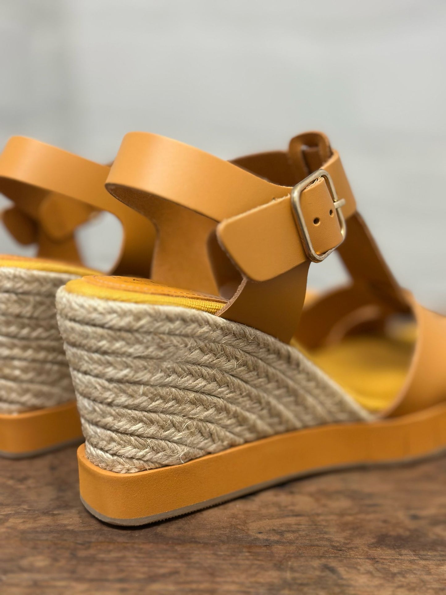 Nu-pieds compensés PALOMITAS by PALOMA BARCELO Ocre jaune femme