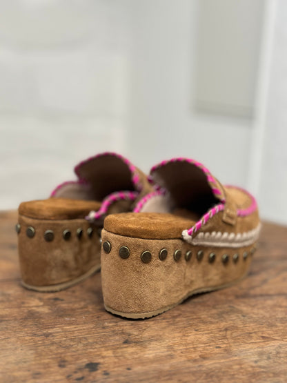 Sabot MOU camel femme