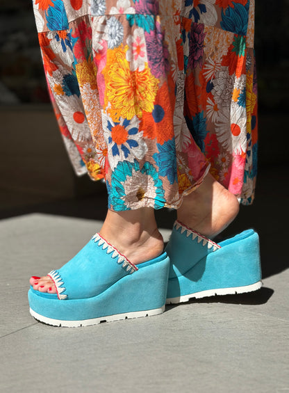Nu-pieds compensés MOU bleu lagon femme