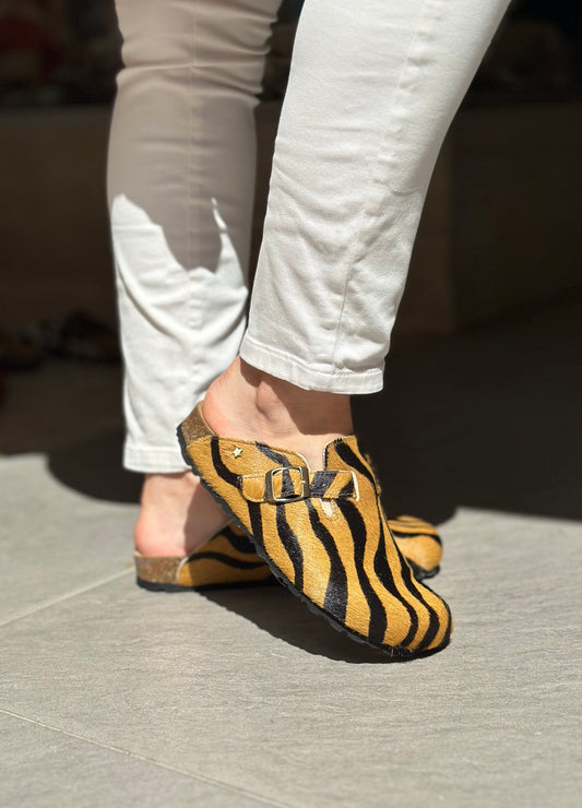 Mules/sabot CUBANAS Poilus zèbre camel et noir femme