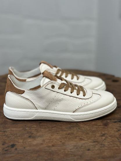 Baskets KEBO Blanc cassé et camel homme