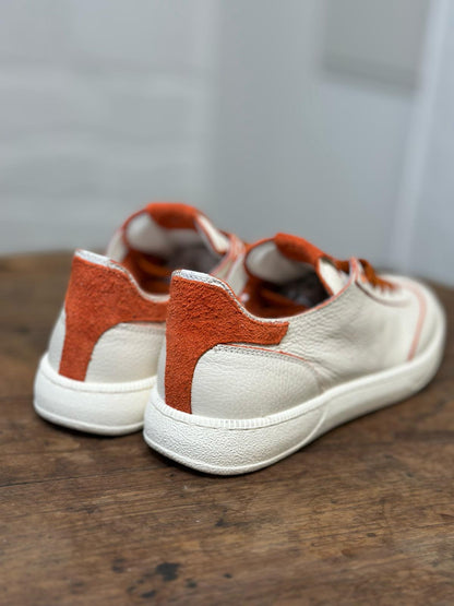 Baskets KEBO Blanc cassé et orange homme