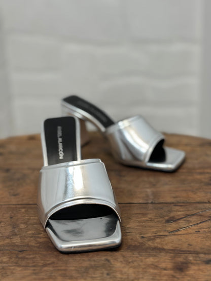 Mules à talons Angel Alarcon argentés femme