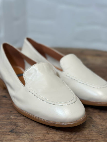 Mocassins Angel Alarcon beige femme