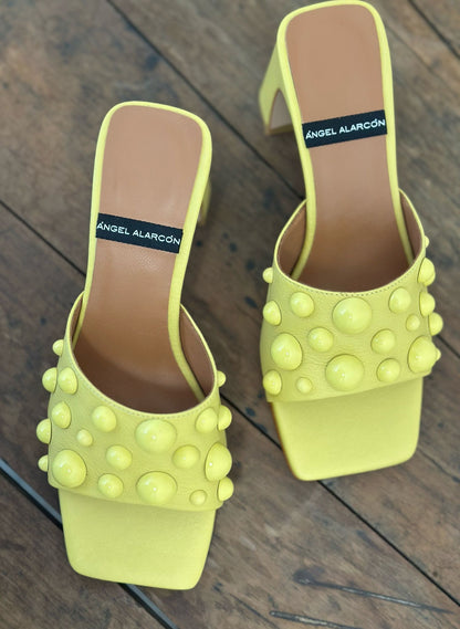 Mules à talons Angel Alarcon jaune femme