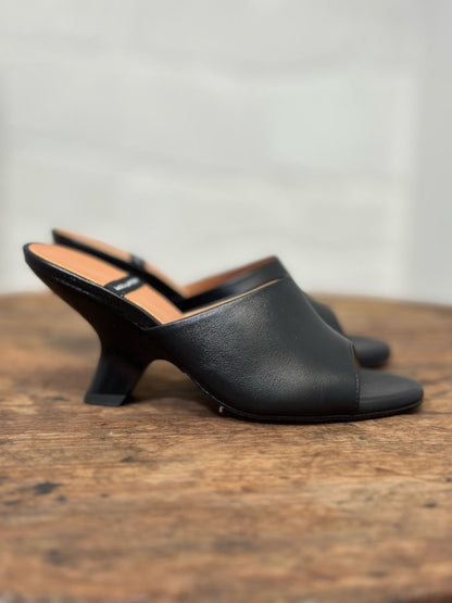 Mules à talons Angel Alarcon noir femme