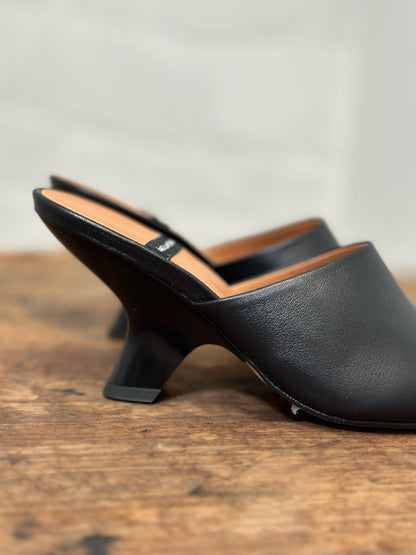 Mules à talons Angel Alarcon noir femme