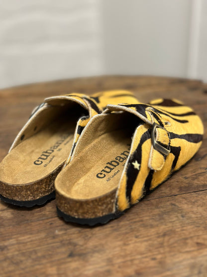 Mules/sabot CUBANAS Poilus zèbre camel et noir femme