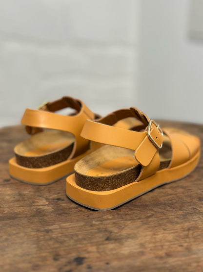 Nu-pieds PALOMITAS by PALOMA BARCELO ocre jaune femme
