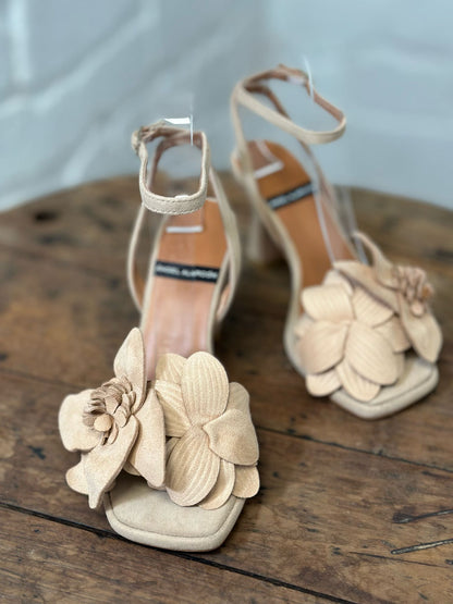 Nu-pieds à talons Angel Alarcon beige femme