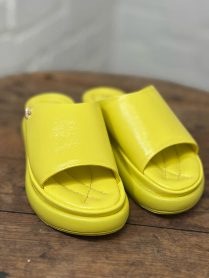 Nu-pieds plateforme CAFE NOIR Jaune femme