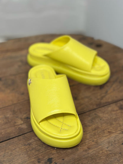 Nu-pieds plateforme CAFE NOIR Jaune femme